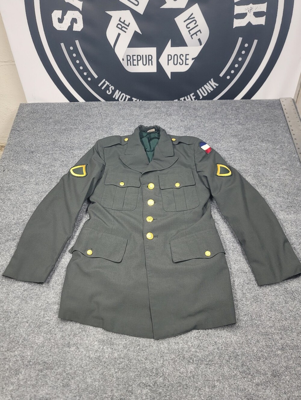 Vintg 80s US Army Dress Green Jacket  W/ Patches Private First Class Forscom 36R